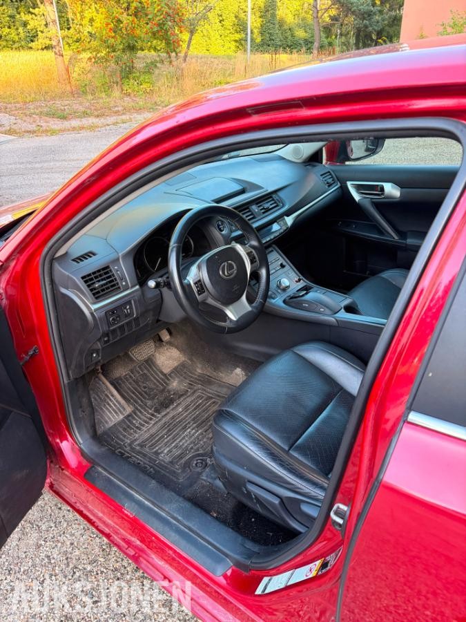 2012 Lexus CT200h, CT 1.8-99 - 348.500 km – Reparasjonsobjekt